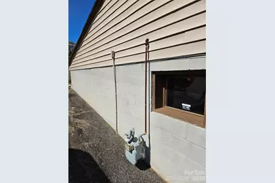 567 E Mills Street, Columbus, NC 28722 - Photo 2