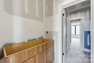 1427 N Sharon Amity Rd, Charlotte, NC 28211 - Photo 36