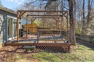 2019 Teddington Dr, Charlotte, NC 28214 - Photo 22