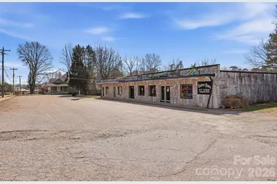 1904 N Rankin Avenue, Newton, NC 28658 - Photo 2