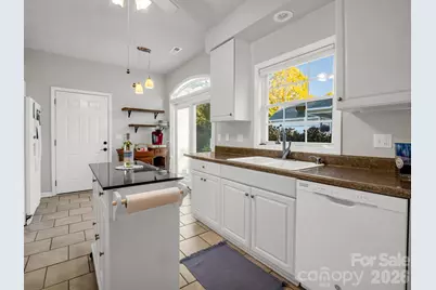 276 Cambridge Drive, Brevard, NC 28712 - Photo 12