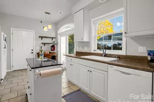 276 Cambridge Dr, Brevard, NC 28712 - Photo 12