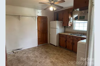 1435 Dean Street, Charlotte, NC 28216 - Photo 4