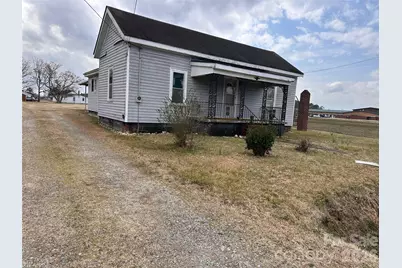 408 Carolina Street, Fremont, NC 27830 - Photo 2