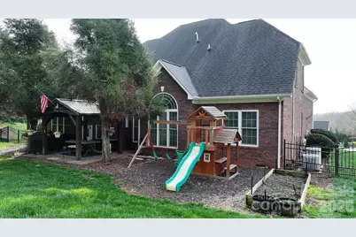 2696 Charleston Court, Claremont, NC 28610 - Photo 2