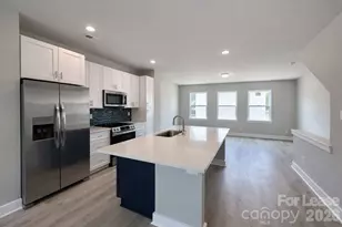 3930 Winterfield Pl, Charlotte, NC 28205 - Photo 4