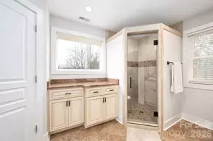 31 Central Ave W, Asheville, NC 28806 - Photo 20