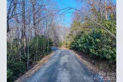 582 Faircrest Lane, Hendersonville, NC 28792 - Photo 16