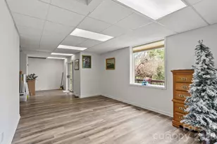 171 Old Hillside Ln, Flat Rock, NC 28731 - Photo 36