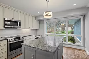 330 Dawnbrook Dr, Flat Rock, NC 28731 - Photo 20