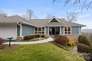 330 Dawnbrook Dr, Flat Rock, NC 28731 - Photo 2