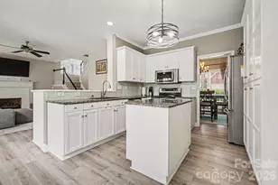 2518 Pimpernel Rd, Charlotte, NC 28213 - Photo 12