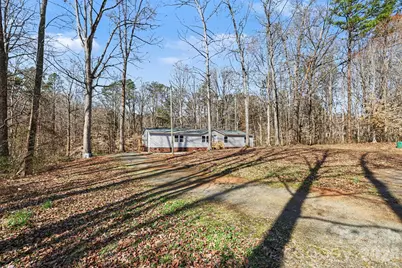 5050 Park Creek Drive, Mount Holly, NC 28120 - Photo 2