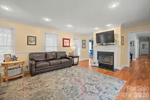 4125 Hideaway Ct NE, Hickory, NC 28601 - Photo 12