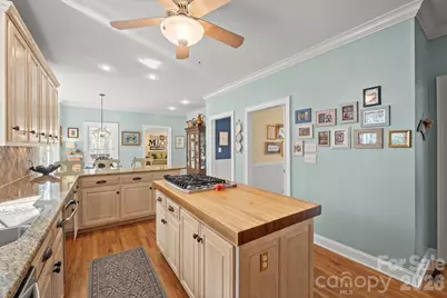 4125 Hideaway Court NE, Hickory, NC 28601 - Photo 18