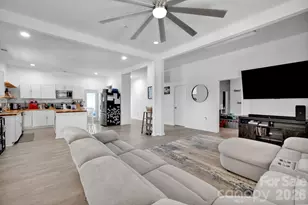 512 S 12th St, Bessemer City, NC 28016 - Photo 32