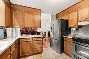 109 Old Bridge Ct, Gastonia, NC 28056 - Photo 2