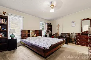 109 Old Bridge Ct, Gastonia, NC 28056 - Photo 6