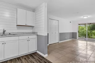 114 Elden St, Hendersonville, NC 28791 - Photo 16