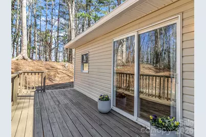 114 Elden Street, Hendersonville, NC 28791 - Photo 2