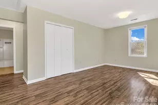 114 Elden St, Hendersonville, NC 28791 - Photo 10