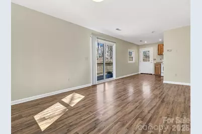 114 Elden Street, Hendersonville, NC 28791 - Photo 8