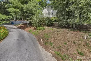 114 Elden St, Hendersonville, NC 28791 - Photo 26