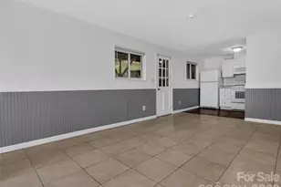 114 Elden St, Hendersonville, NC 28791 - Photo 18