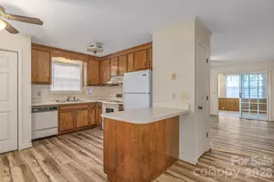 75 Laurelwood Dr, Marion, NC 28752 - Photo 4