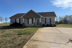 1033 Clineview Dr, Cherryville, NC 28021 - Photo 2