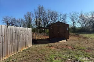 1033 Clineview Dr, Cherryville, NC 28021 - Photo 18