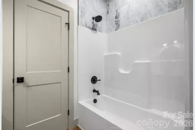 2117 24th Street Lane SE, Hickory, NC 28602 - Photo 18