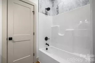 2117 24th St Ln SE, Hickory, NC 28602 - Photo 18