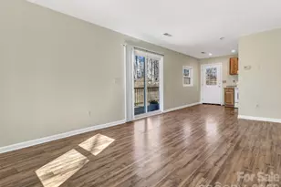 114 Elden St, Hendersonville, NC 28791 - Photo 8