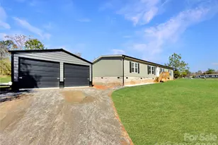 264 Fairchase Cir, Stony Point, NC 28678 - Photo 2