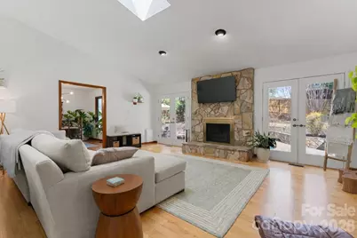 1432 Jules Court, Charlotte, NC 28226 - Photo 4