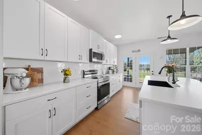 5050 Orchard Park Drive, Hickory, NC 28602 - Photo 16