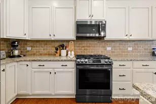 10421 Royal Winchester Dr, Charlotte, NC 28277 - Photo 20