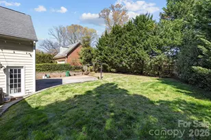 2727 Hampton Ave, Charlotte, NC 28207 - Photo 10