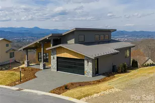 247 Coachman Dr, Hendersonville, NC 28791 - Photo 1