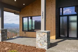 247 Coachman Dr, Hendersonville, NC 28791 - Photo 8