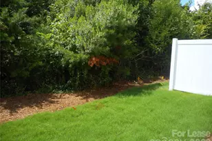 8731 Harris Lake Ln, Charlotte, NC 28269 - Photo 8