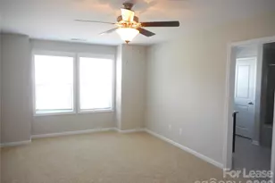 8731 Harris Lake Ln, Charlotte, NC 28269 - Photo 12