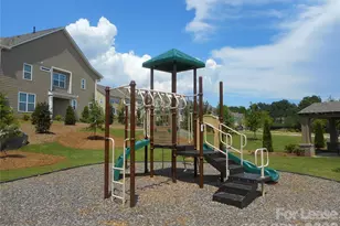 8731 Harris Lake Ln, Charlotte, NC 28269 - Photo 22