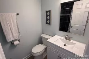 1649 Arlyn Cir, Charlotte, NC 28213 - Photo 12