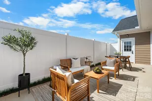 2119 24th St Ln SE, Hickory, NC 28602 - Photo 4