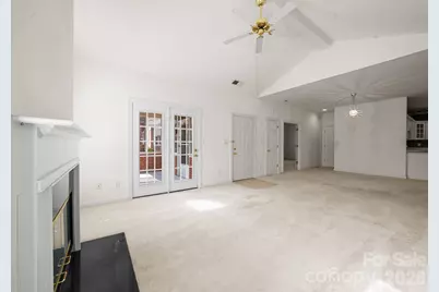 8348 Highland Glen Drive, Charlotte, NC 28269 - Photo 6