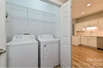 8348 Highland Glen Drive, Charlotte, NC 28269 - Photo 12