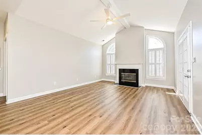 8348 Highland Glen Drive, Charlotte, NC 28269 - Photo 4