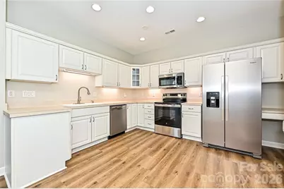 8348 Highland Glen Drive, Charlotte, NC 28269 - Photo 8